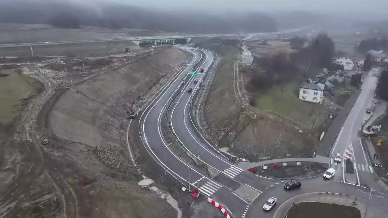 63e01c13-f5e6-459e-9b54-a8b9504a6d20.mp4